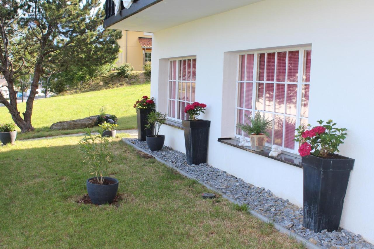 Ried-Brig Chalet Esher Surrey מראה חיצוני תמונה
