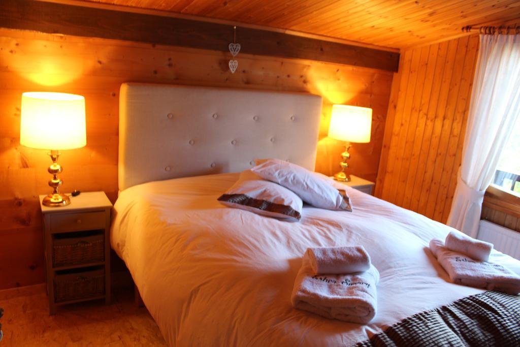 Ried-Brig Chalet Esher Surrey מראה חיצוני תמונה