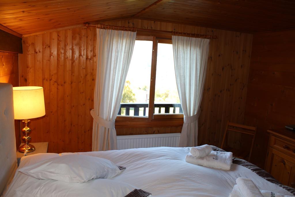 Ried-Brig Chalet Esher Surrey מראה חיצוני תמונה