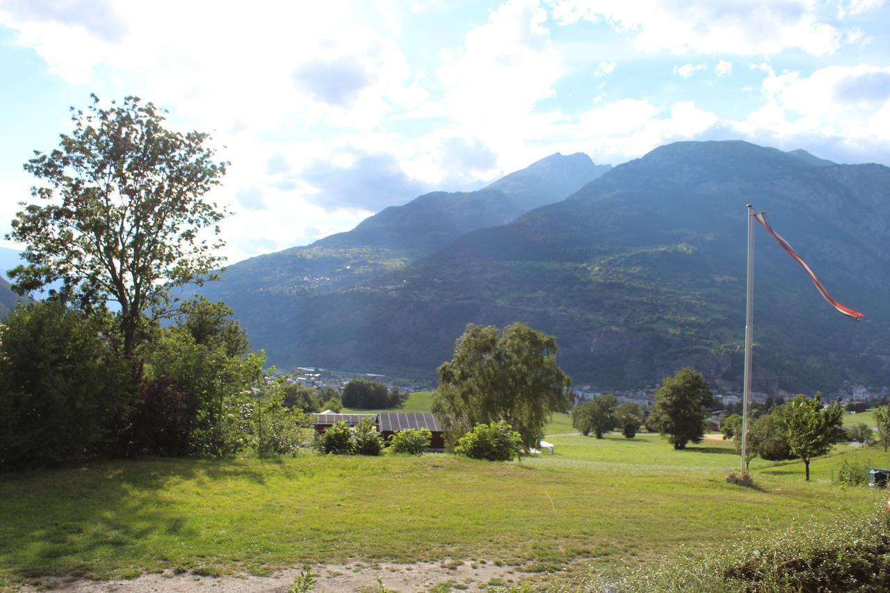 Ried-Brig Chalet Esher Surrey מראה חיצוני תמונה